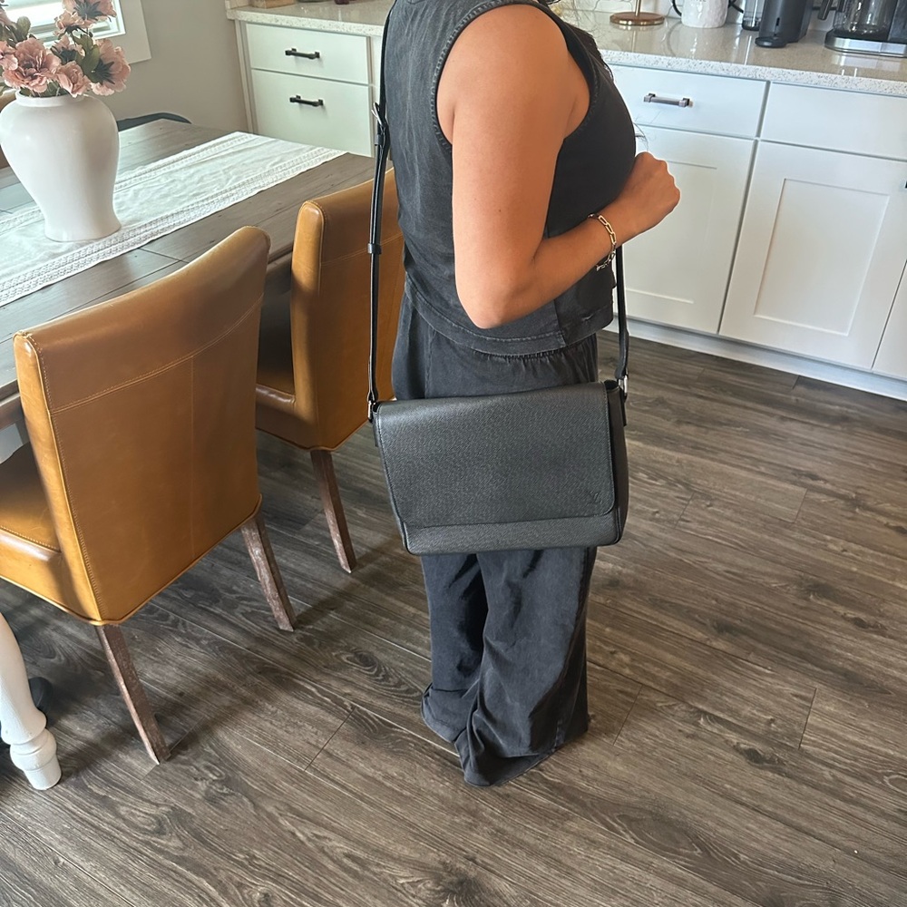 Elegant grey Leather Shoulder Bag